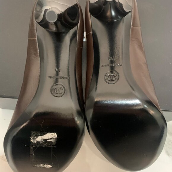 AUTHENTIC Chanel Shoe Brown Black Toe Heel Round Toe Ballet Style Heel Size 9 - Picture 6 of 9